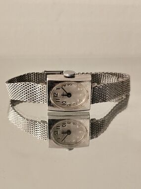 Vintage Timex  Silver Mesh Bracelet Watch - Silver Dial